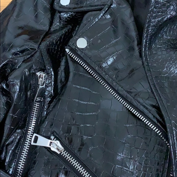 Piper & Jane faux leather jacket snake skin. - Picture 3 of 4